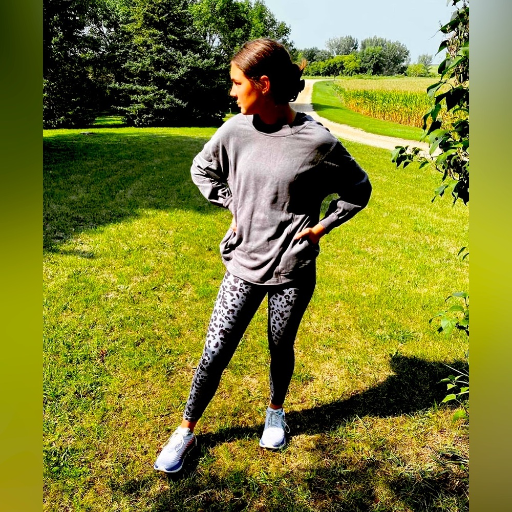 Mineral Wash Butterfly Oversize Sweatshirt with POCKETS 👏🏻👏🏻👏🏻